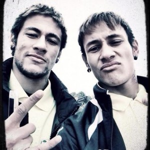 Neymar e seu sósia Nicolau Santos. 