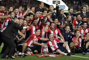 O Athletic celebra o título no Camp Nou