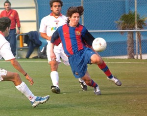 Messi, no dia que marcou quatro gols em 25 minutos ao Sevilla na Copa do Rei juvenil