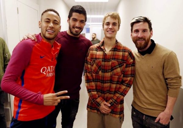 Justin Bieber com Messi, Suárez e Neymar