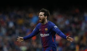 Messi comemorando um gol no Camp Nou