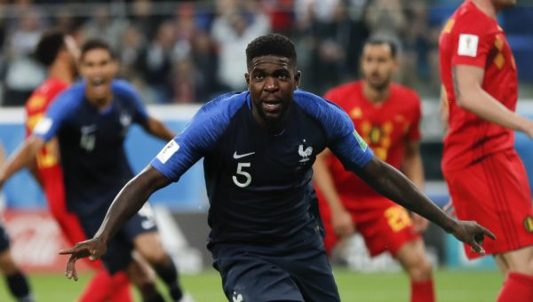 Samuel Umitit celebra o gol da França