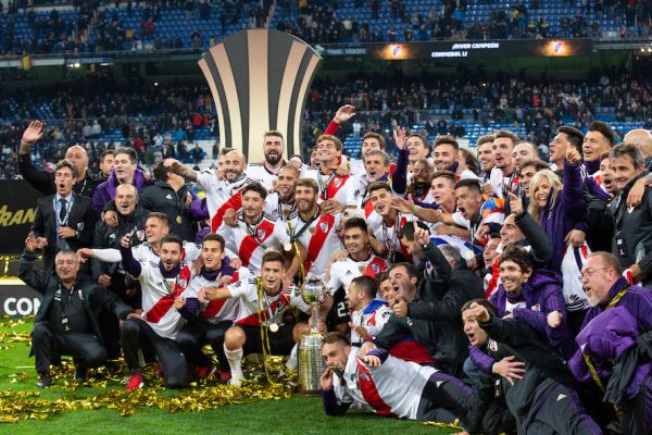 O River Plate comemora o título histórico da Libertadores conquistado no Bernabéu / Ruben Albarrán - AE