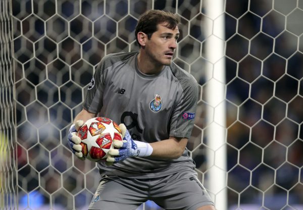 O goleiro do FC Porto, Iker Casillas, durante um jogo da atual edição da Liga dos Campeões